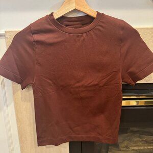 High neck cropped tshirt